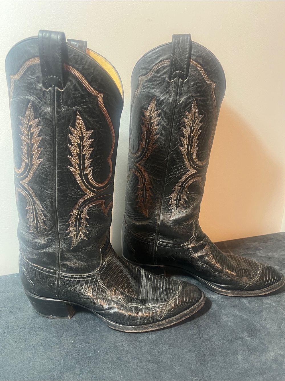 Men’s vintage LARRY MAHAN Mahan’s black leather cowboy boots SZ 9